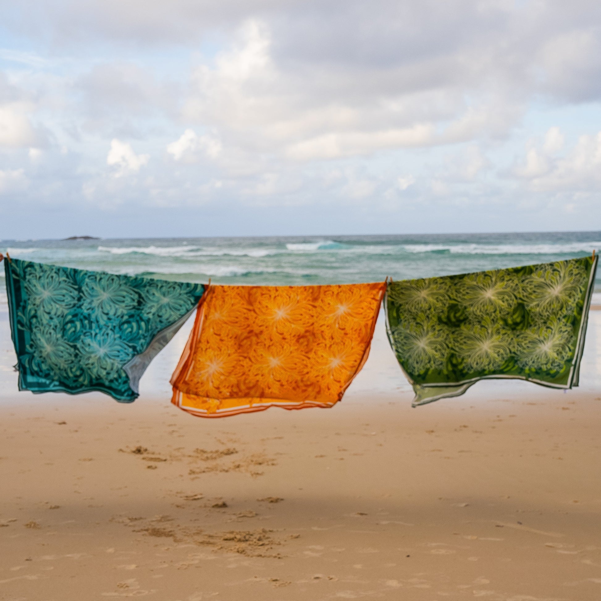 Pareo / Sarong – Lotus Seaweed, Sunset