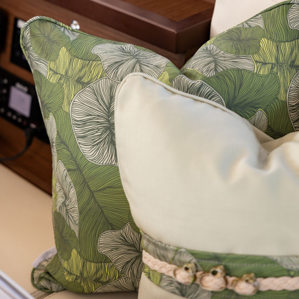 seascape-marine-cushion-coral-palm